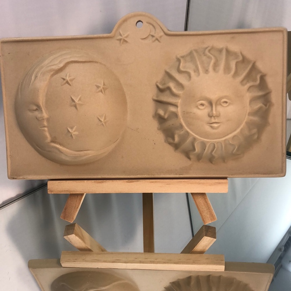 Ceramic sun moon paper art mold. Great for crafting or wall decor